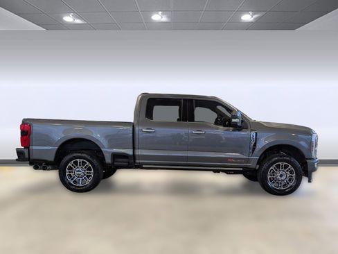 Used 2025 Ford F350 Platinum w/ Platinum Plus Package image 8