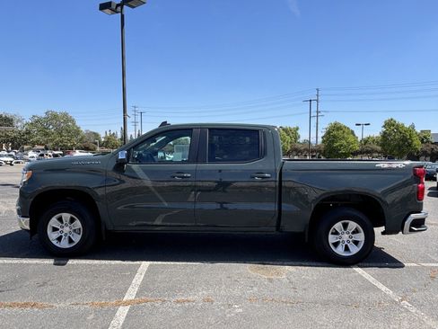 Used 2025 Chevrolet Silverado 1500 LT AWD/4WD image 5