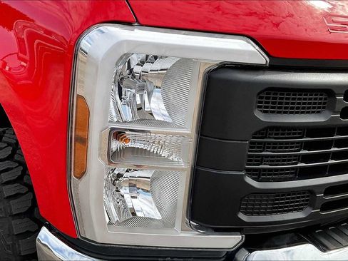 New 2026 Ford F250 XL w/ XL Off-Road Package image 13