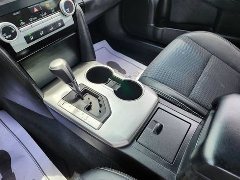 Used 2014 Toyota Camry SE w/ Fleet Convenience Package FWD image 31