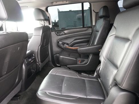 Used 2016 Chevrolet Suburban LTZ image 21