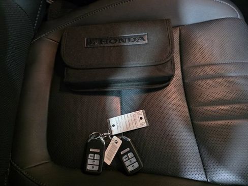Used 2021 Honda Accord EX-L image 9