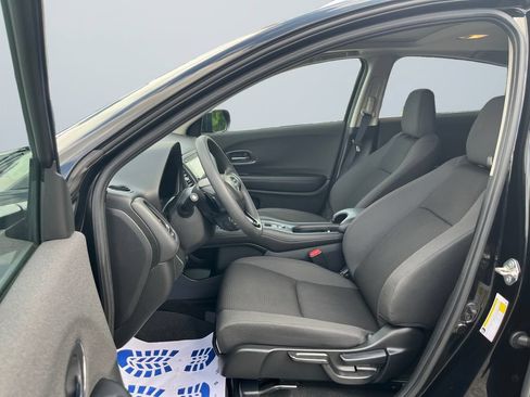 Used 2019 Honda HR-V EX image 9