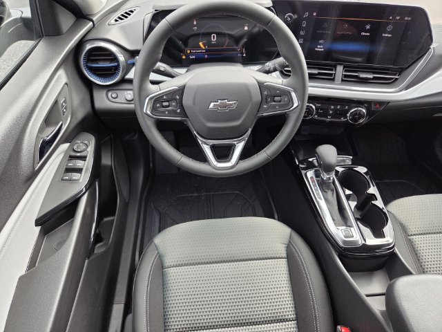 New 2026 Chevrolet Trax LT w/ Sunroof Package FWD image 10