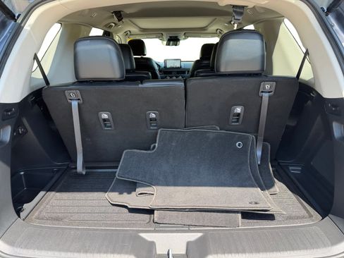 Used 2023 Honda Pilot Elite image 4