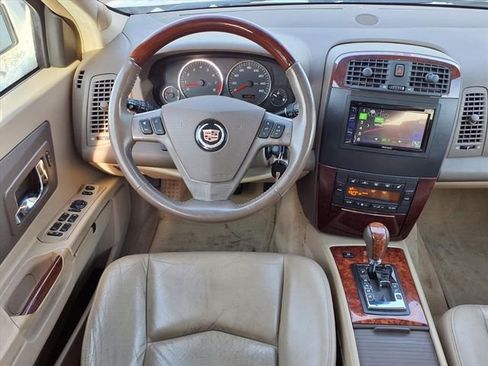 Used 2006 Cadillac SRX w/ Seating Package image 6