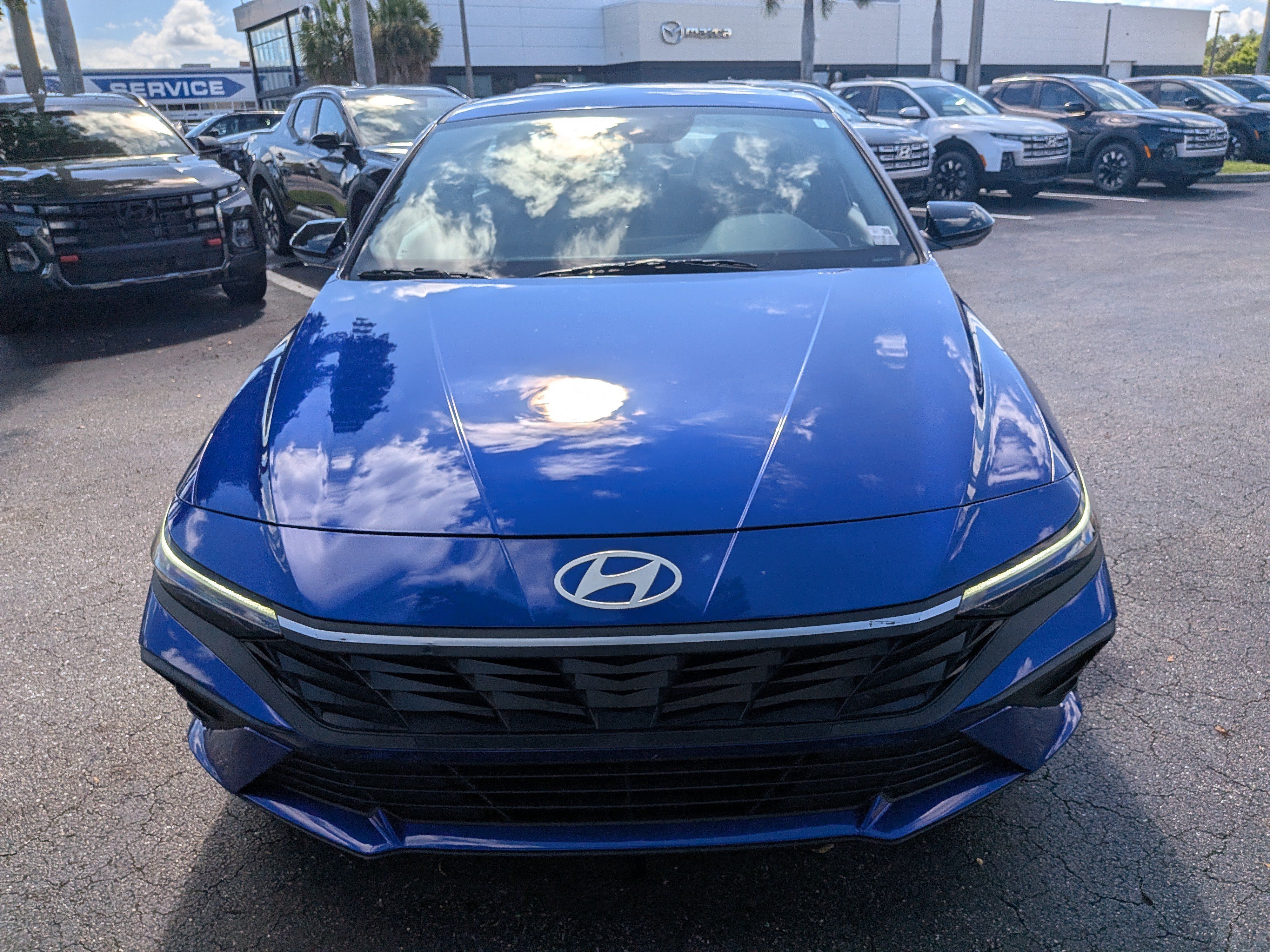 Used 2025 Hyundai Elantra Sport FWD image 9