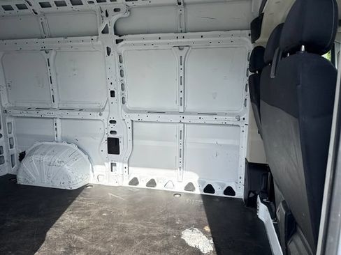 Used 2021 RAM ProMaster 2500 w/ Convenience Group FWD image 10