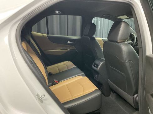 Used 2023 Chevrolet Equinox Premier image 9