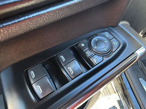 Certified 2020 GMC Sierra 2500 SLT w/ SLT Convenience Package image 24