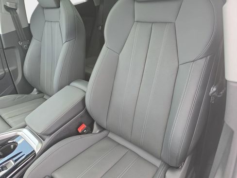 Certified 2025 Audi Q5 Premium Plus w/ Premium Plus image 23