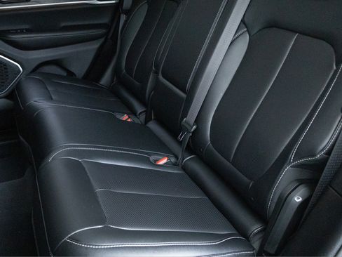 Used 2023 Jeep Grand Cherokee 4WD 4xe w/ Luxury Tech Group II image 29