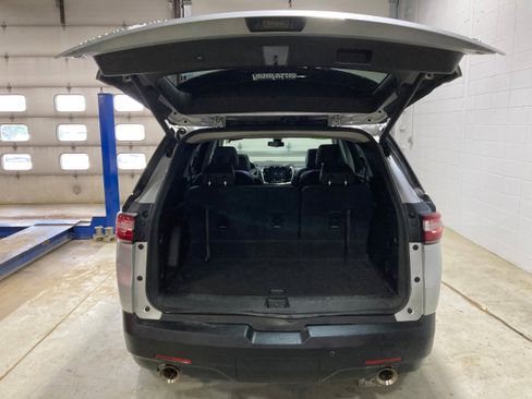 Used 2018 Chevrolet Traverse LT image 15
