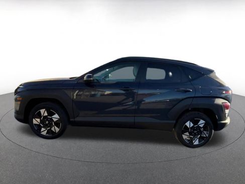 Used 2025 Hyundai Kona SEL image 8