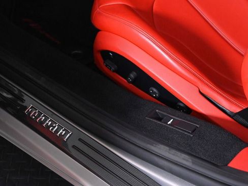 Certified 2022 Ferrari F8 Tributo RWD image 22