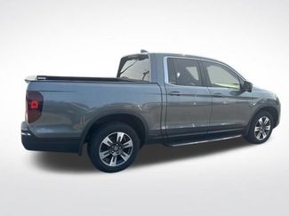 Used 2017 Honda Ridgeline RTL-T video 3
