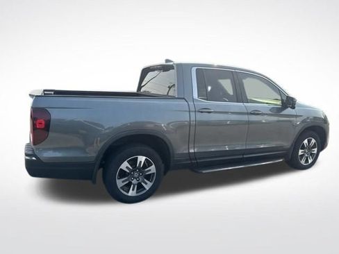 Used 2017 Honda Ridgeline RTL-T image 3