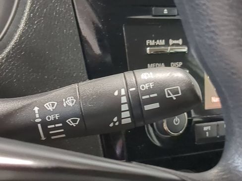 Used 2017 Nissan Rogue S AWD/4WD image 29