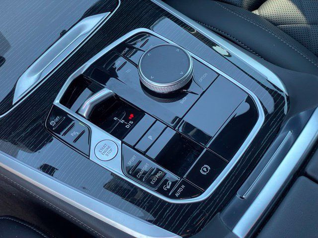Used 2026 BMW X5 xDrive40i w/ M Sport Package AWD/4WD image 22