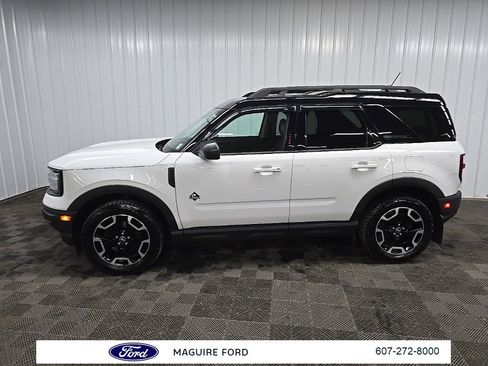 Used 2022 Ford Bronco Sport Outer Banks w/ Tech Package image 5