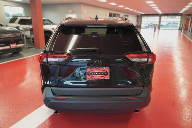 Certified 2022 Toyota RAV4 XLE Premium AWD/4WD image 5