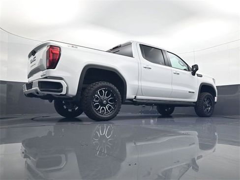 Used 2025 GMC Sierra 1500 Elevation w/ Elevation Premium Package image 26