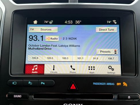 Used 2018 Ford Explorer Platinum image 29