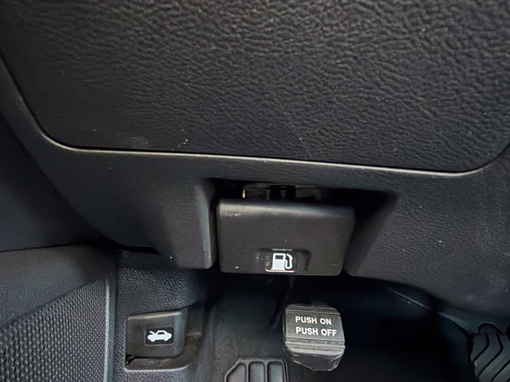 Used 2024 Nissan Altima 2.5 SV FWD image 30
