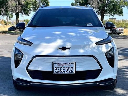 Used 2023 Chevrolet Bolt EUV Premier FWD image 3