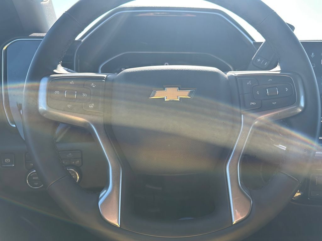 Used 2025 Chevrolet Silverado 2500 LT w/ Convenience Package AWD/4WD image 24