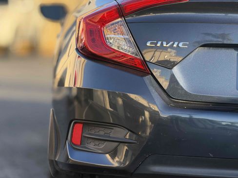 Used 2016 Honda Civic EX image 8