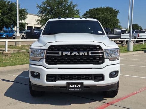 Used 2024 RAM 2500 Big Horn w/ Sport Appearance Package AWD/4WD image 9
