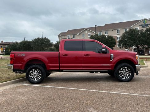 Used 2019 Ford F250 Lariat w/ Lariat Ultimate Package image 5