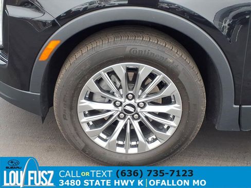 Used 2024 Cadillac XT4 Premium Luxury image 30