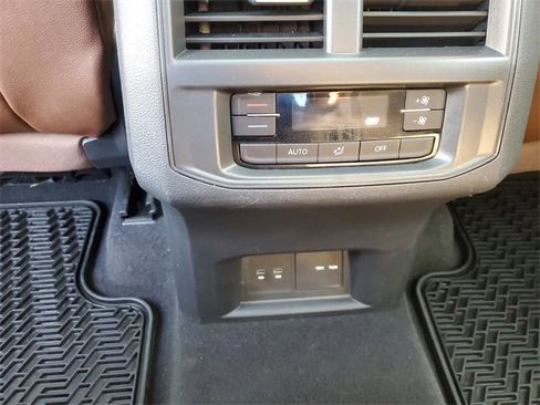 Certified 2023 Volkswagen Atlas SE w/ Panoramic Sunroof Package image 12