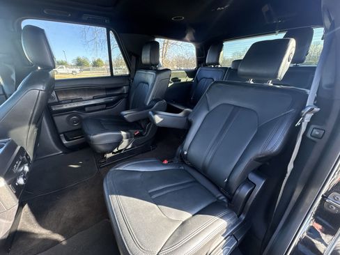 Used 2019 Ford Expedition Limited w/ Equipment Group 301A image 23