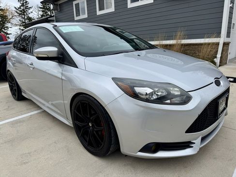 Used 2014 Ford Focus ST w/ Equipment Group 202A image 2