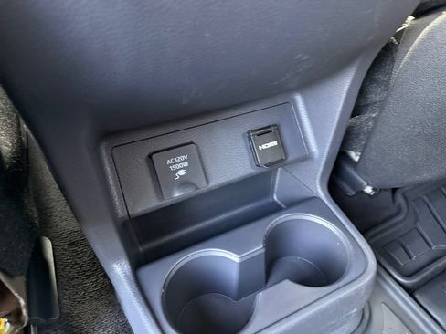 Used 2023 Toyota Sienna Limited AWD/4WD image 29