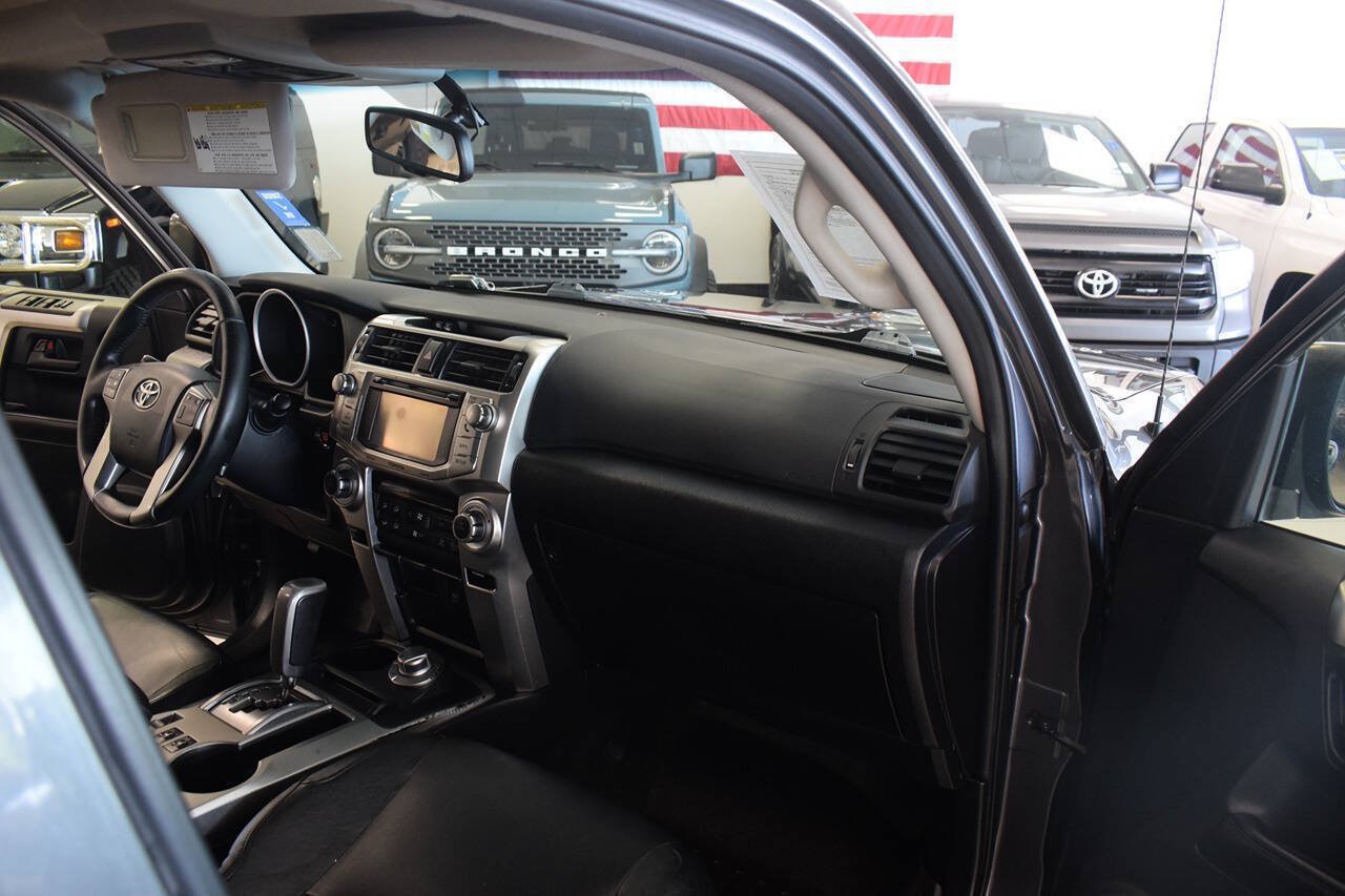 Used 2012 Toyota 4Runner Limited AWD/4WD image 20
