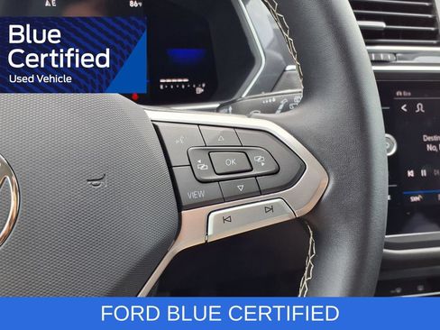 Used 2022 Volkswagen Tiguan SE AWD/4WD image 18
