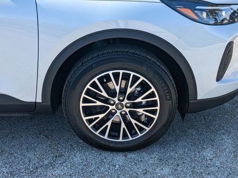 New 2025 Ford Escape SE w/ PHEV Premium Package image 20