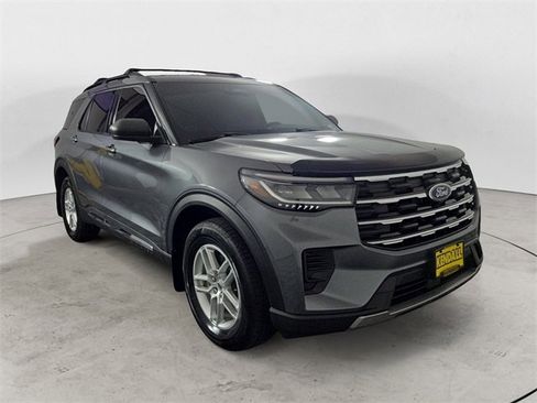 Certified 2025 Ford Explorer Active image 7