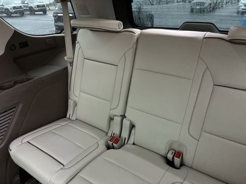 Used 2024 GMC Yukon Denali w/ Denali Reserve Package image 20