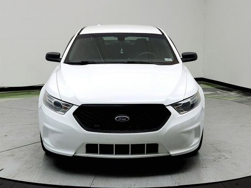 Used 2017 Ford Taurus SEL image 2