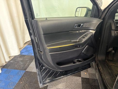 Used 2018 Ford Explorer 4WD Police Interceptor image 5