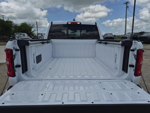 New 2026 RAM 1500 Laramie AWD/4WD image 12