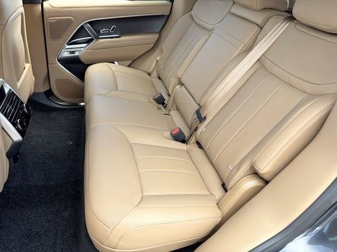 New 2026 Land Rover Range Rover SE AWD/4WD image 17