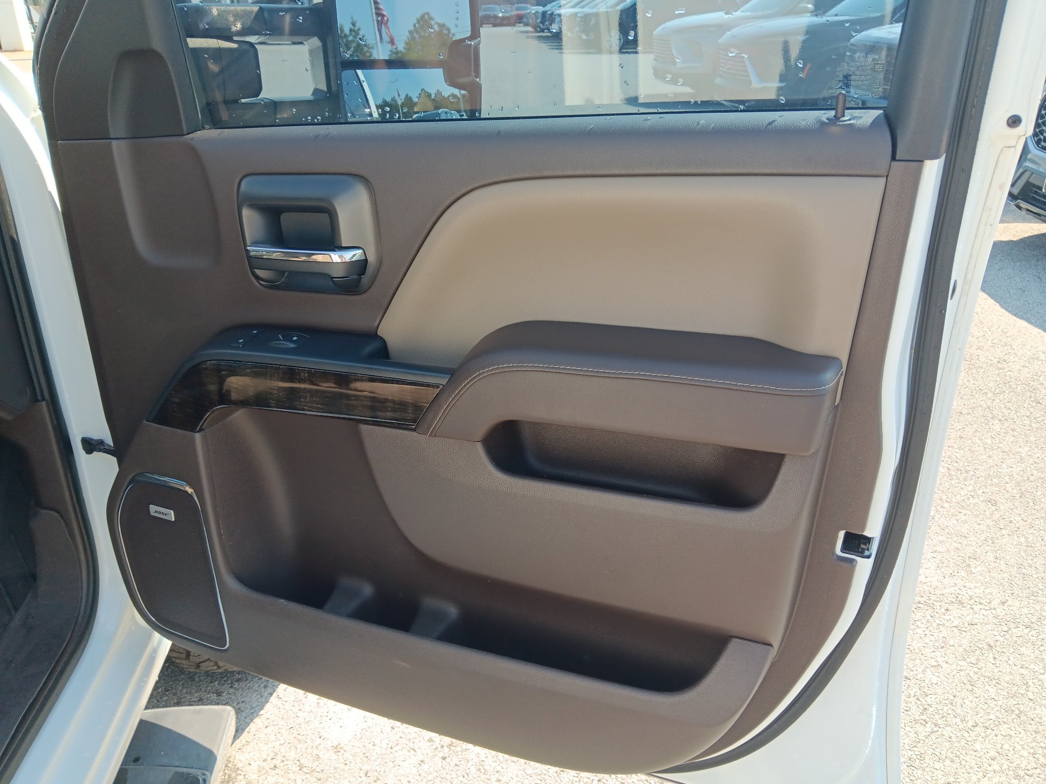 Used 2016 GMC Sierra 2500 Denali w/ Suspension Package, Off-Road AWD/4WD image 25