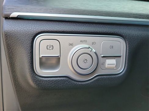 Used 2024 Mercedes-Benz GLS 450 4MATIC image 30