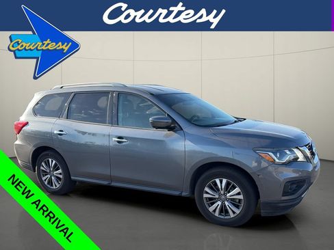 Used 2019 Nissan Pathfinder SL FWD image 1